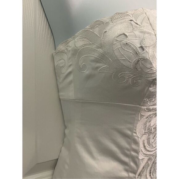 White House Black Market White Strapless Dress with Beaded Lace Bodice. Size 8. - Picture 6 of 10